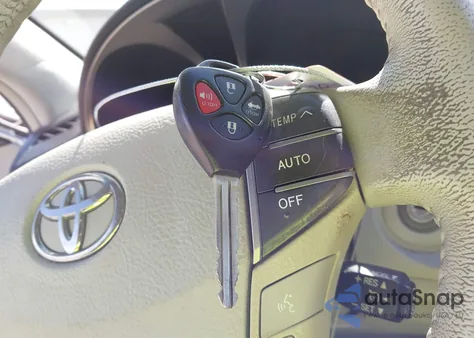 2011 Toyota Avalon z USA, uszkodzony, nr VIN 4T1BK3DB8BU401044